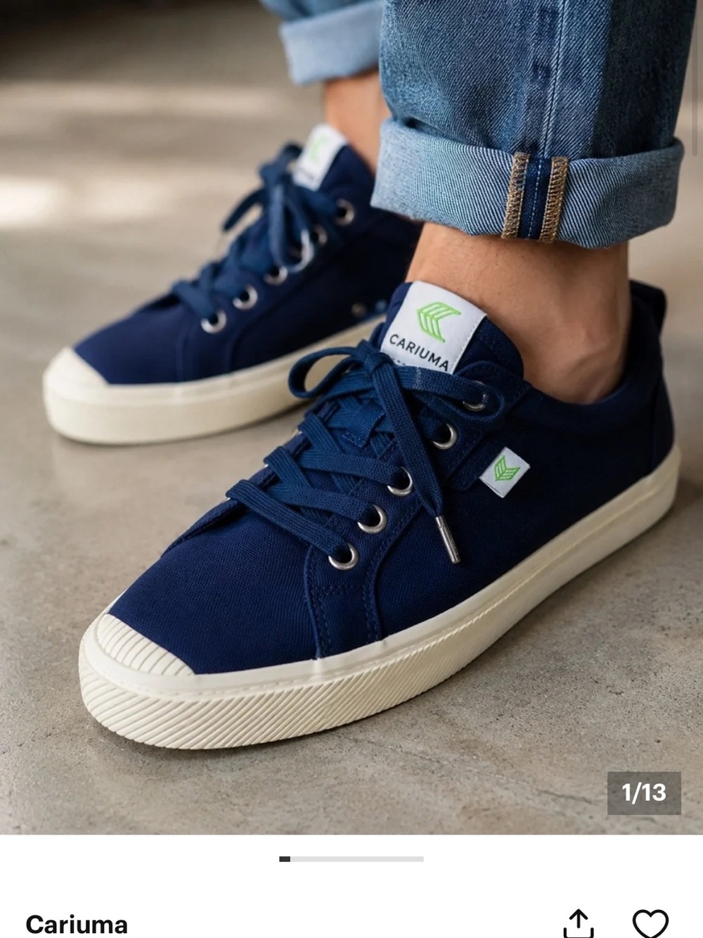 Cariuma Navy Canvas Low-Top Sneakers